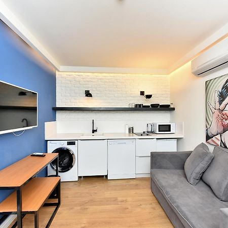 Fitas Oda Beyoglu Istanboel Buitenkant foto